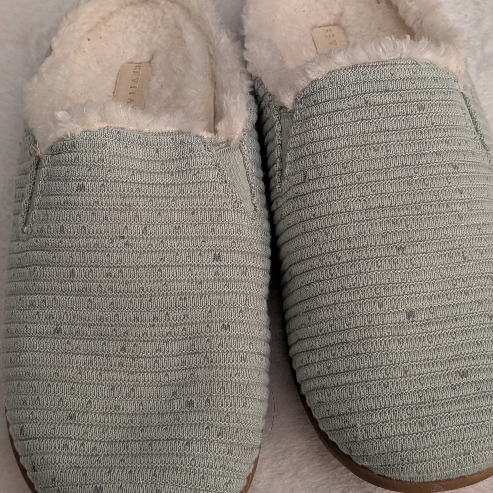 REVITALIGN Cream Faux Fur Slippers